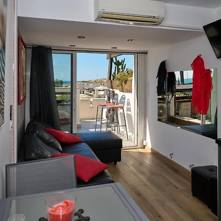 Coursives Red-light 107 Vue Appartement